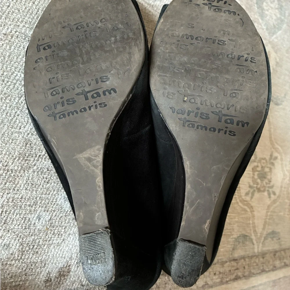 Tamaris Black Leather Wedges Women's Euro size 40 (9.5)